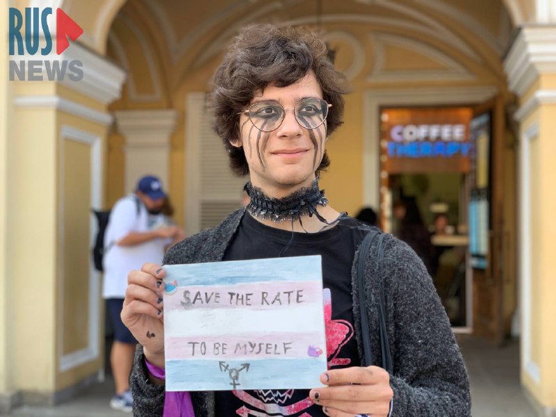 Asesinan en San Petersburgo al activista Vitaly Ioffe. Un canal vinculado a las fuerzas de seguridad afirma que la activista LGTB Alexandra Sinko ha sido detenida como sospechosa de asesinato