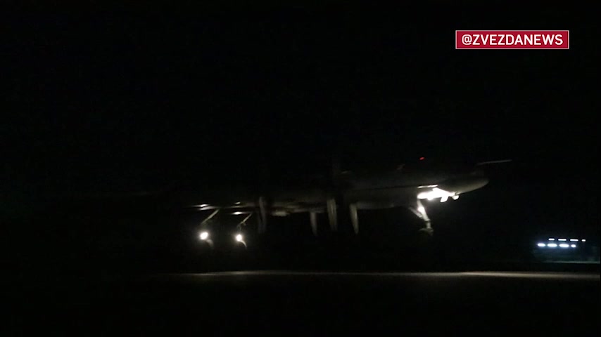 نفذت قاذفتان من طراز Tu-95MS تابعتان للقوات الجوية الروسية تحليقًا مقررًا فوق المياه المحايدة لبحر بيرنغ بالقرب من الساحل الغربي لألاسكا. ورافقتهما طائرات Su-35S وSu-30SM التابعة للقوات الجوية الفضائية الروسية.