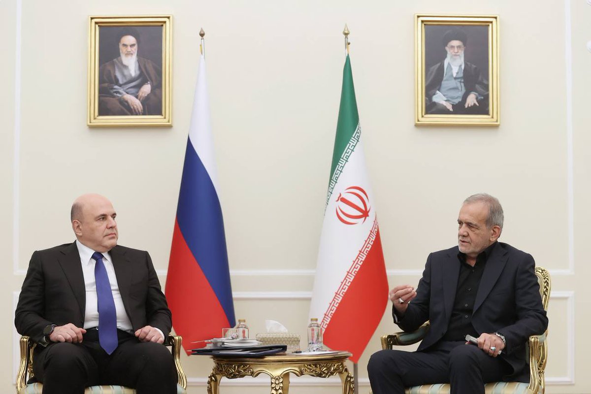 O primeiro-ministro da Rússia se encontrou com o presidente do Irã, Pezeshkian, hoje em Teerã. Ele já havia se encontrado com o primeiro vice-presidente iraniano