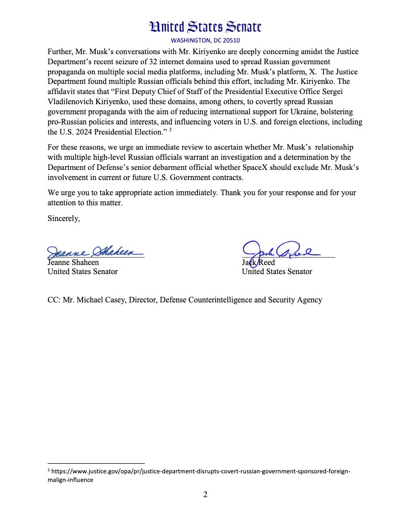 Os senadores democratas Shaheen e Reed pedem ao órgão de fiscalização do Pentágono e ao Departamento de Justiça que investiguem os contatos de Elon Musk com os russos, dada a autorização de segurança de Musk e os contratos de defesa da SpaceX: