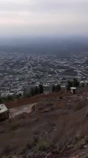 South Syria: Russian troops are also leaving Daraa province, following path of Assad's forces. Southern Rebels took control of Tell Harra where Russians had a base. Syria: the Russian flag is again hoisted on the strategic Tell Harra in the West Daraa countryside. Former Russian SIGINT base (until 2014), the hill overlooks a wide area including parts of Golan