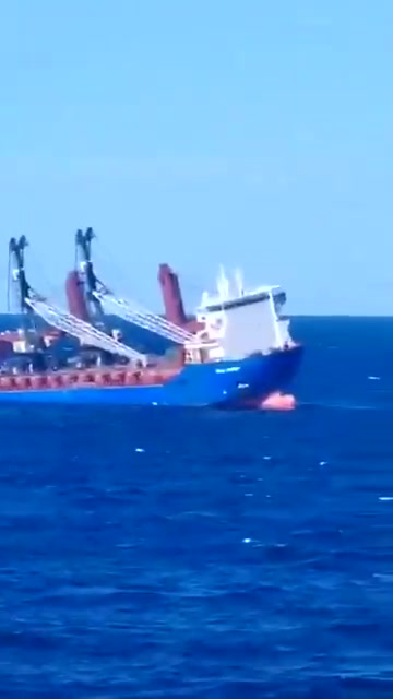 The Russian cargo ship „Ursa Major“ sank in the Mediterranean Sea after an explosion on the board