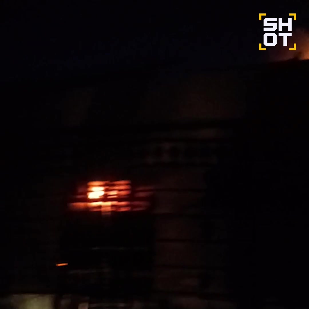 Im Zavolzhsky-Motorenwerk in der Region Nischni Nowgorod kam es in einer Werkstatt mit Chemikalien zu einer Explosion und einem Brand in einem Tankwagen.