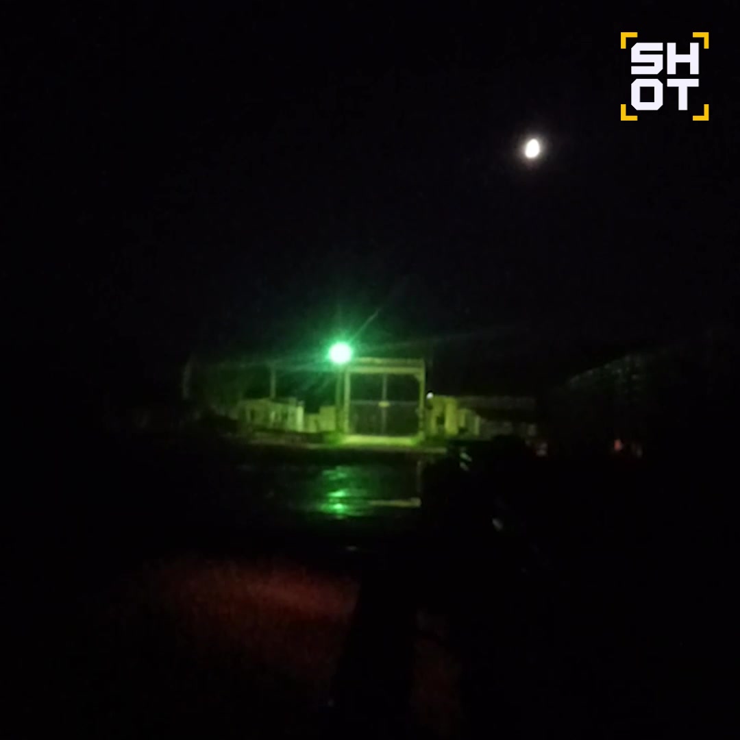 Im Zavolzhsky-Motorenwerk in der Region Nischni Nowgorod kam es in einer Werkstatt mit Chemikalien zu einer Explosion und einem Brand in einem Tankwagen.