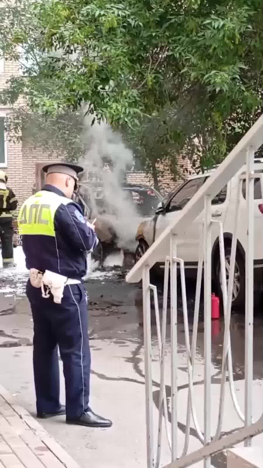 A vehicle exploded and caught fire in Central part of Moscow 