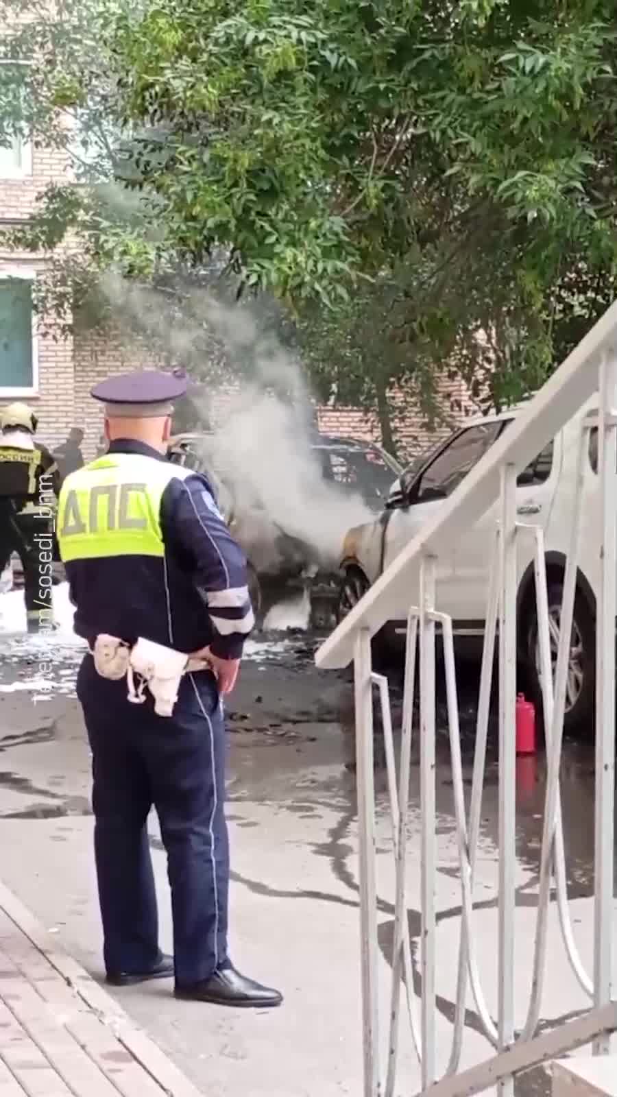 A vehicle exploded and caught fire in Central part of Moscow 