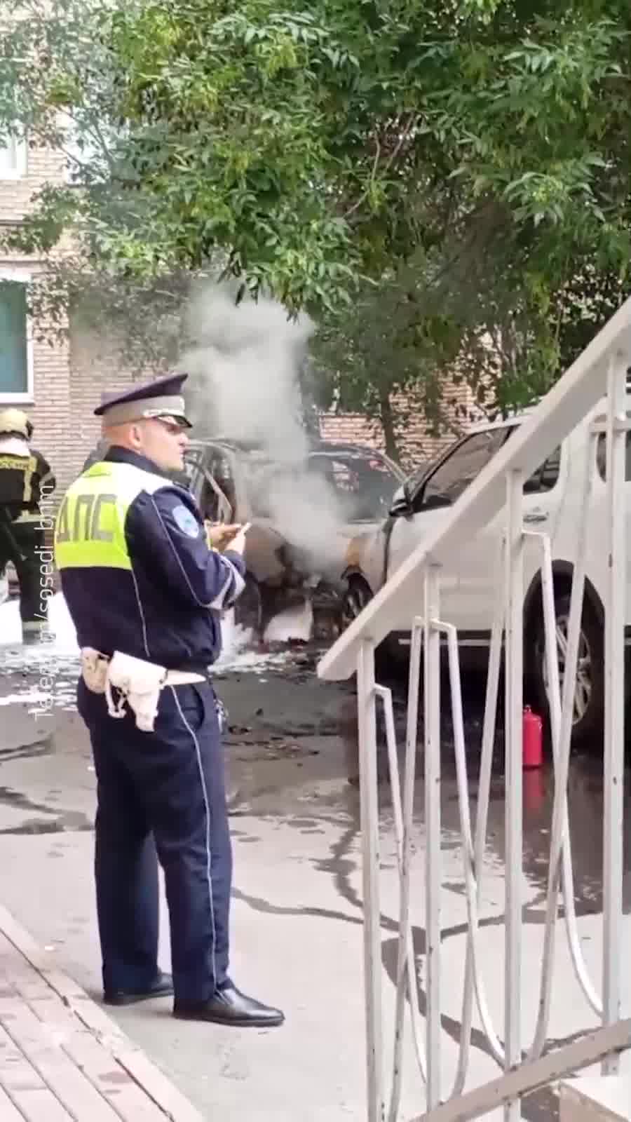 A vehicle exploded and caught fire in Central part of Moscow 