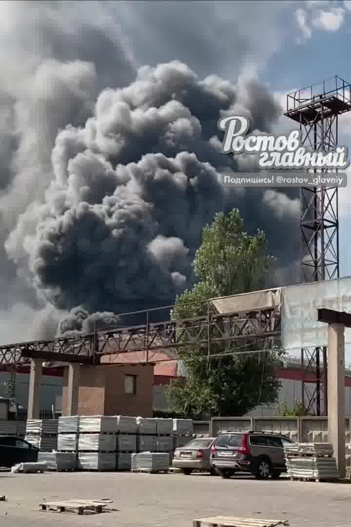 Big fire reported at warehouses in Rostov
