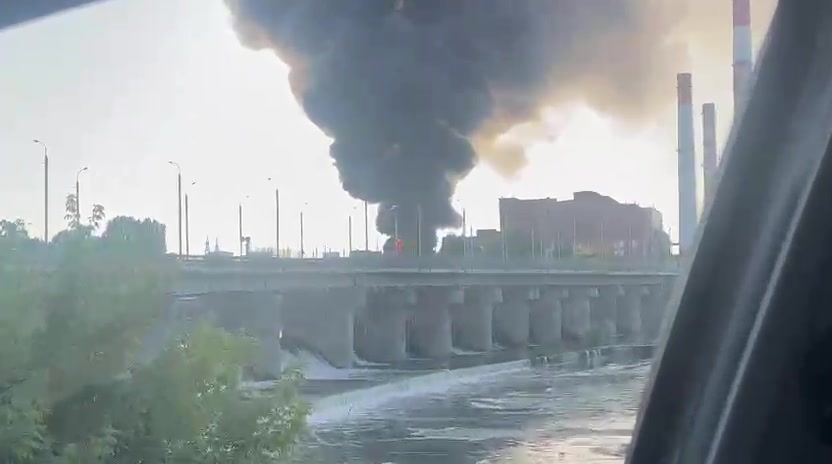 La central tèrmica número 1 està en flames a Penza, la ciutat té talls d'electricitat i aigua calenta