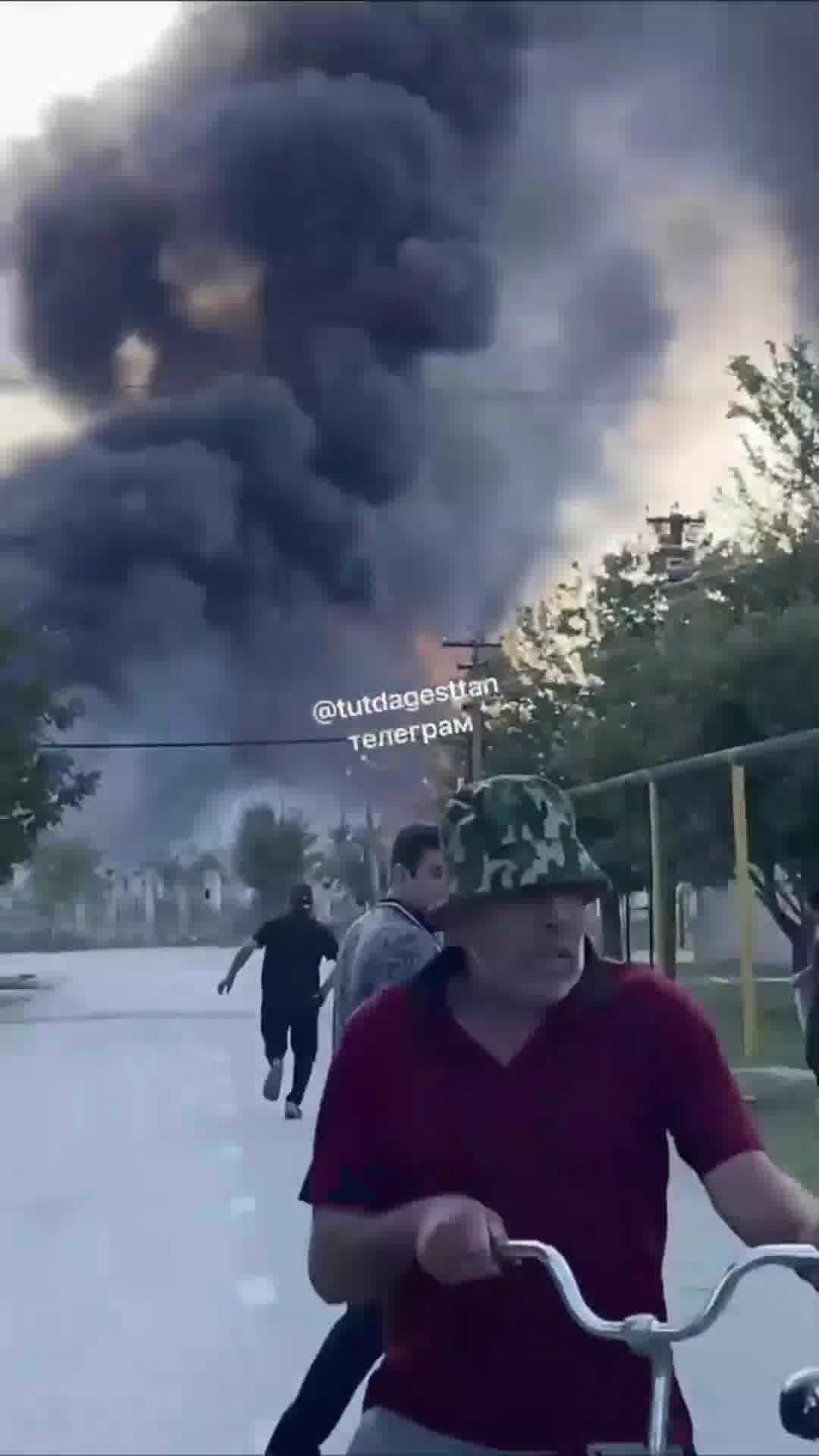 Powerful explosion in Dagestan at the petrol station. According to Baza, two people were injured