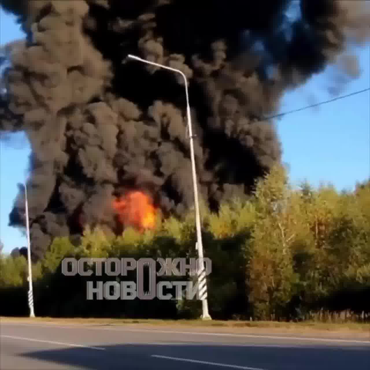 18 cars derailed, 6 caught fire after train collided with a truck near Ryzhykovo of Smolensk region