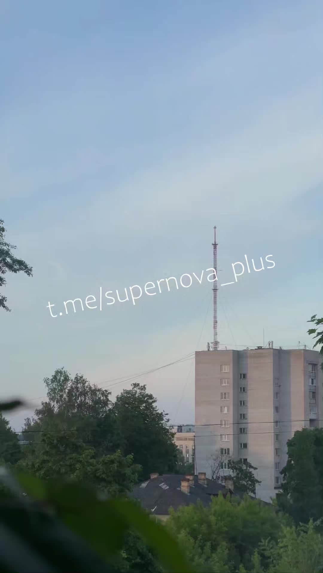 В Ленинградской области зафиксирован налет беспилотников.