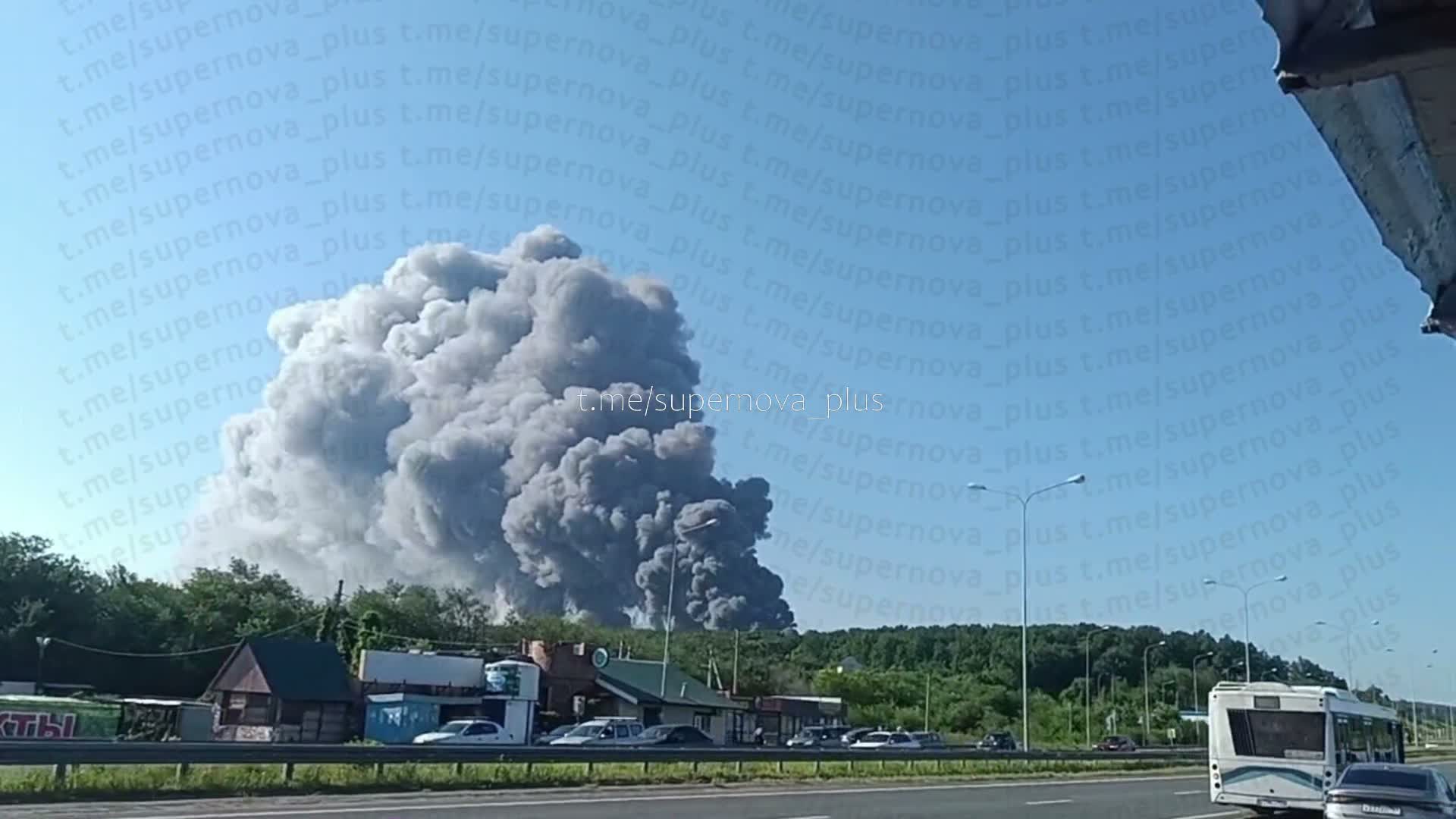 Fire at the warehouses in Novosemeykino of Samara region