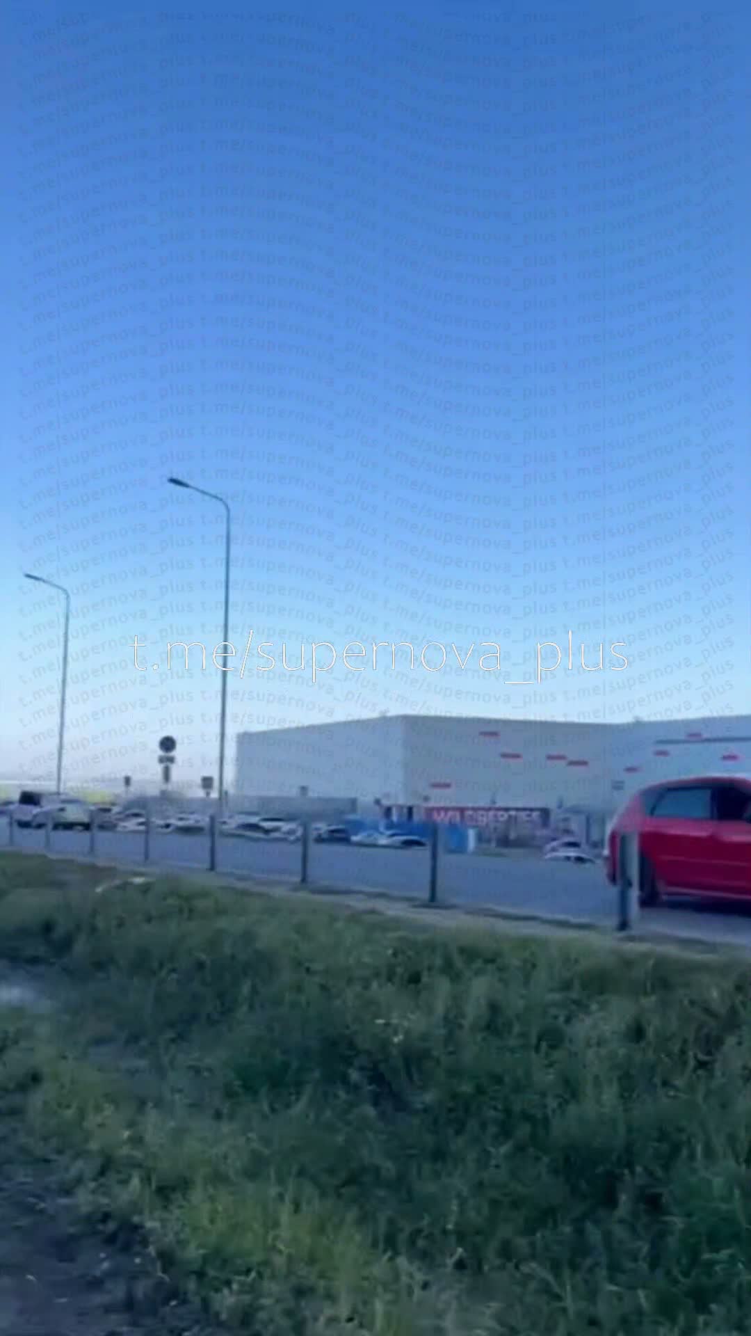 Fire raging at the warehouses in Novosemeykino, Samara region